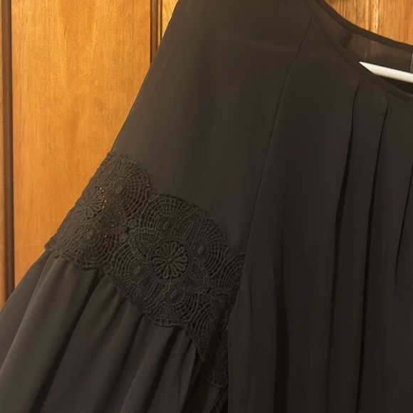 NWT Worthington Semi Sheer Pleated Crochet Sleeve Blouse - Picture 3 of 9